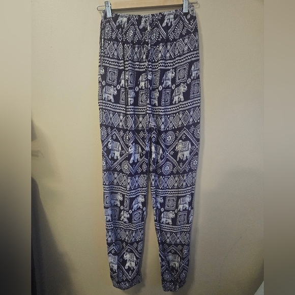 Unbranded Women's Size XL Harem Pants Elephant Tribal Print Lightweight - Picture 1 of 3